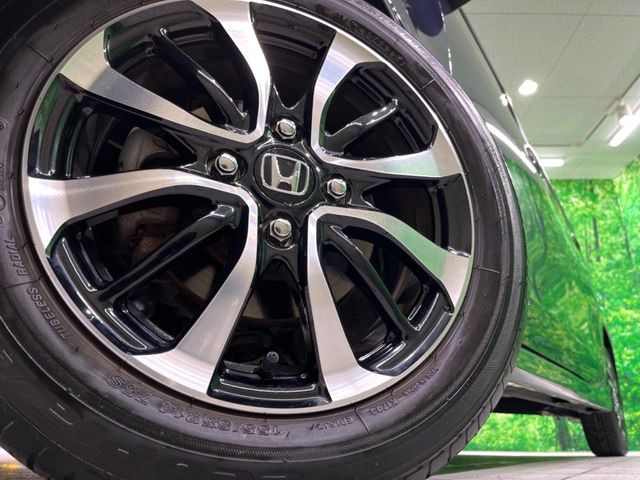 �y����14�C���`�A���~�z�C�[���z�O�ςɃ}�b�`���������A���~�z�C�[���𑕒����Ă���܂��B�e��ЊO�A���~�z�C�[����A�X�^�b�h���X�^�C�����戵�����Ă���܂��B���񂲑��k����������