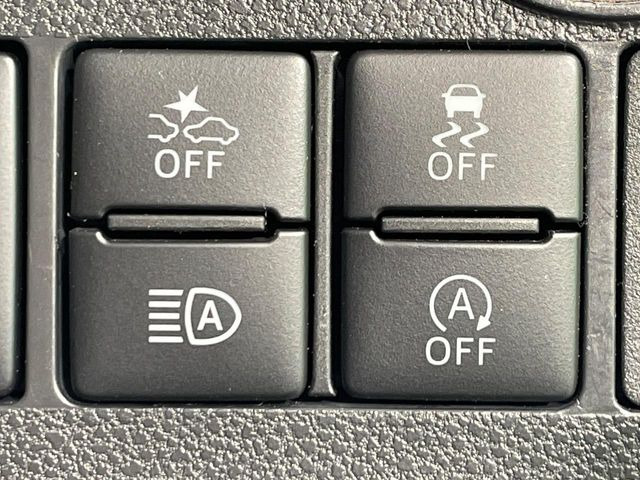 �y�X�}�[�g�A�V�X�g�z���s���ɑO���̎ԗ�����F�����A�Փ˂������Ȏ��͌x��ƃu���[�L�ŏՓˉ���Ɣ�Q�y�����A�V�X�g�B�����S�Ƀh���C�u�����y���݂��������܂��B