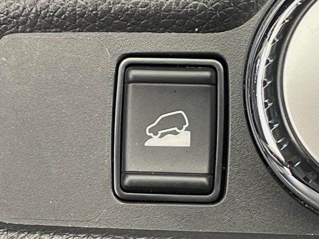 �y�_�E���q���A�V�X�g�z�}�ȍ⓹������Ƃ��Ɏ����Ńu���[�L�𐧌�A���̒ᑬ�x��ۂ��܂��B�ᓹ�∫�H�ȂǊ���₷���H�ʂ̉����ł��^�C�������b�N���Ȃ�������S!�n���h������ɏW���ł��܂�!