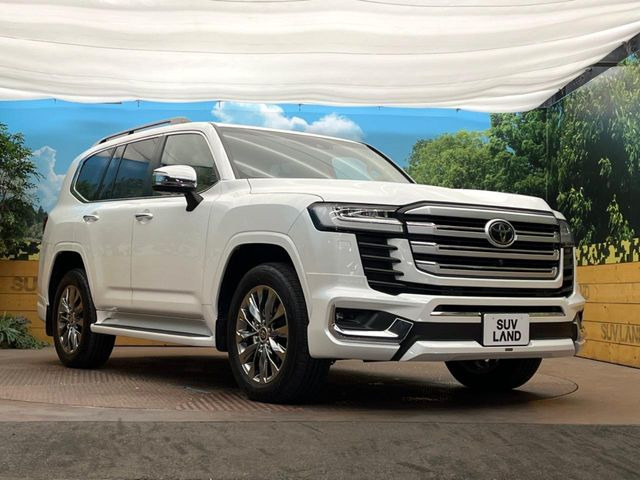 高透明度のガラス皮膜で撥水はもちろん、上質なツヤ・光沢を実現。紫外線や酸性雨から大切な愛車を保護し、色あせ・劣化を防止。「弾スプラッシュコート」、「弾プリミッサコート」からお選びいただけます。