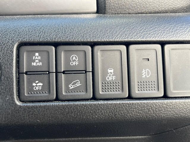 【ダウンヒルアシスト】急な坂道を下るときに自動でブレーキを制御、一定の低速度を保ちます。雪道や悪路など滑りやすい路面の下り坂でもタイヤがロックしないから安心!ハンドル操作に集中できます!