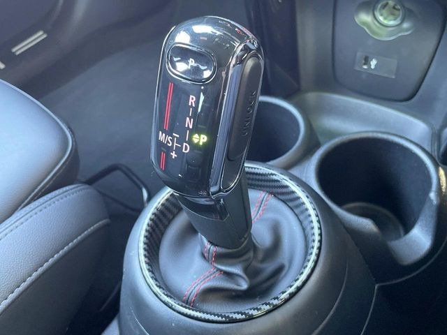 ��MT���[�h�t��AT:�ʏ�͎����ł����Ȃ���ϑ�(�M�A�`�F���W)���h���C�o�[�̑���ɂ���ĈӐ}�I�ɕς�����V�X�e���ł��B����w���i�̃h���C�u�����y���݂��������܂�!