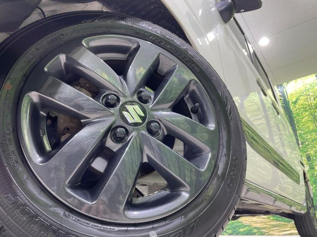 �y����14�C���`�A���~�z�C�[���z�O�ςɃ}�b�`���������A���~�z�C�[���𑕒����Ă���܂��B�e��ЊO�A���~�z�C�[����A�X�^�b�h���X�^�C�����戵�����Ă���܂��B���񂲑��k����������