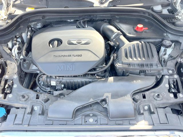 �����X�ł́A�e���[�J�[�̐�p�f�f�e�X�^�[�𓱓��B���Ǝ��i�����e�N�j�J���X�^�b�t���풓���Ă���܂��̂ŁA������̍ۂɂ����S���Ă����p���������܂��B