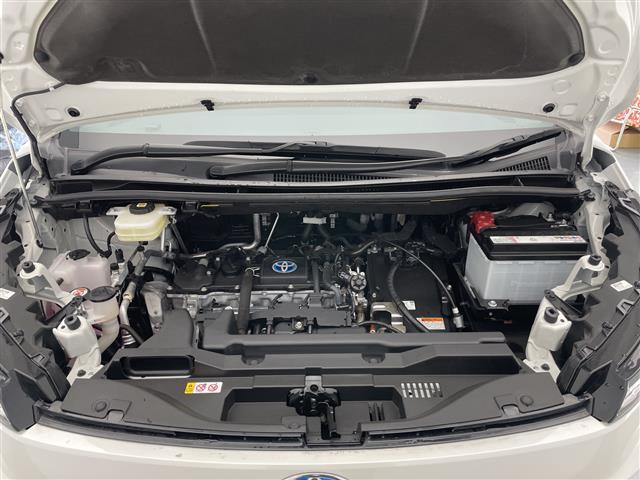 ヴォクシー1.8 ハイブリッド S-Z E-Four 4WD