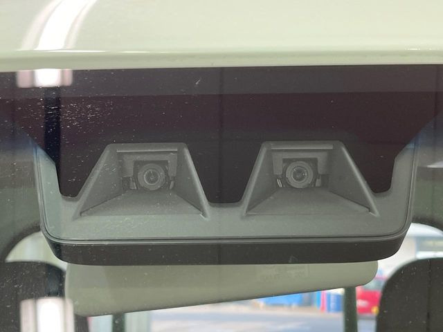 �y�X�}�[�g�A�V�X�g�z���s���ɑO���̎ԗ�����F�����A�Փ˂������Ȏ��͌x��ƃu���[�L�ŏՓˉ���Ɣ�Q�y�����A�V�X�g�B�����S�Ƀh���C�u�����y���݂��������܂��B