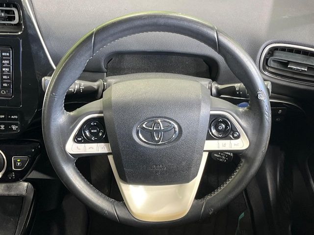 �y�����v�����X�e�A�����O�z�㎿�Ȋv���g�p���邱�ƂŁA��ɂ����������݂ƂĂ��^�]���₷���n���h���ł���