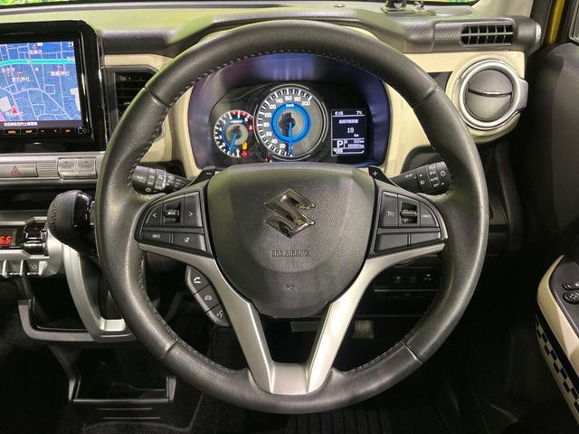 �y�N���[�Y�R���g���[���z�������H�����N���N���s�B�A�N�Z���𗣂��Ă���葬�x�ő��s���ł��A�������^�]���̕��S���y��!�����E�������ȒP�ȃX�C�b�`����Œ����ł��܂��B