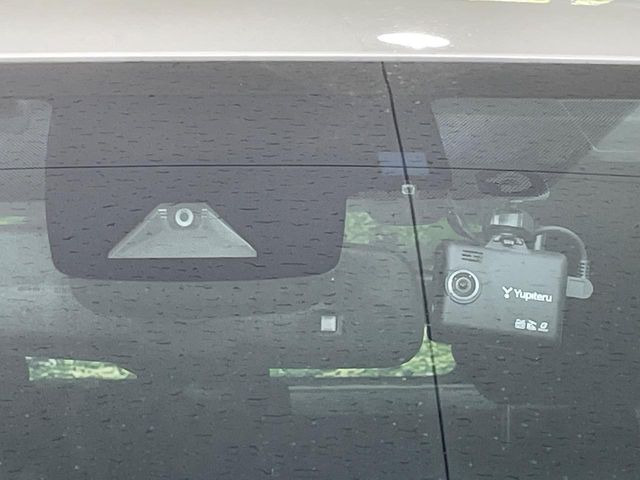 �y�v���N���b�V���Z�[�t�e�B�z�O���̎ԗ��������m���A�Փ˂������Ȏ��͌x��Œ��ӂ𑣂��A�u���[�L�𓥂ޗ͂��T�|�[�g�B�u���[�L�𓥂߂Ȃ������ꍇ�͏Փ˔�Q�y���u���[�L���쓮�A�Փˉ�����T�|�[�g���܂��B