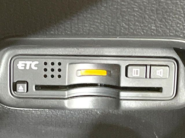 【ETC】高速道路の料金所をストレスなく通過!話題のスポットやサービスエリアに多い「スマートIC」利用時は必須のアイテムです。当店でセットアップを実施、ご納車当日からすぐにご利用いただけます!