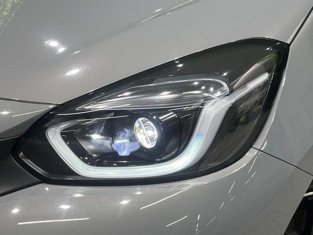 �yLED�w�b�h���C�g�z���V����ԑ��s�����ǍD�Ȏ��E���m�ۂ����S���ĉ^�]�ł��鍂�P�xLED�w�b�h���C�g�𑕔�!�_�����x�������A����d�͂��}�����Ă��܂��B