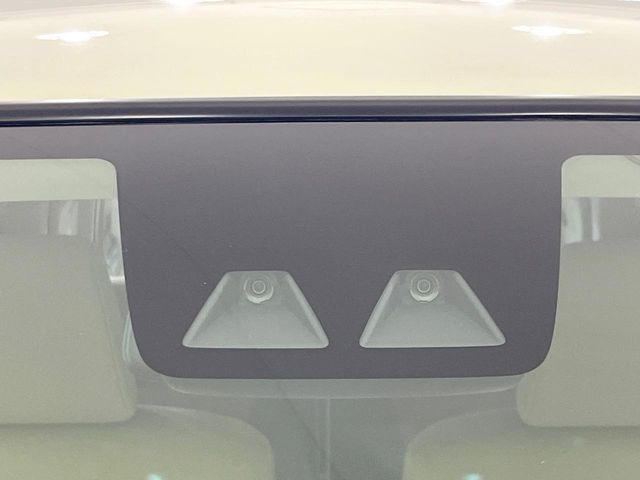 �y�g���^�Z�[�t�e�B�Z���X�z���s���ɑO���̎ԗ�����F�����A�Փ˂������Ȏ��͌x��ƃu���[�L�ŏՓˉ���Ɣ�Q�y�����A�V�X�g�B�����S�Ƀh���C�u�����y���݂��������܂��B