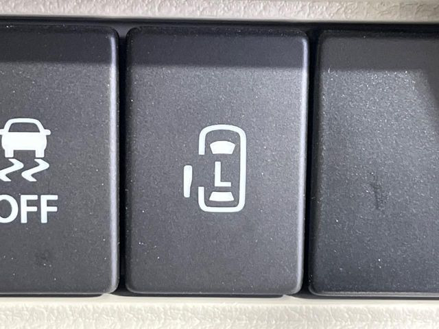 �y�p���[�X���C�h�h�A�z�X�}�[�g�L�[��^�]�Ȃ̃X�C�b�`�ŃX���C�h�h�A�̊J���\���d��������͂����ăh�A���J����K�v�������A���������q�l�ł��A�d���ו��������Ă��鎞�����N�ɊJ���߂ł��܂���