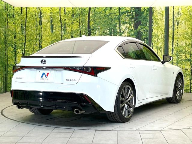 ☆全国のネクステージからお取り寄せが可能※!遠方の店舗に展示してあるクルマが気になる場合も、最寄りの店舗でご覧いただくことが可能です!是非私たちに要望をお聞かせください!※別途費用