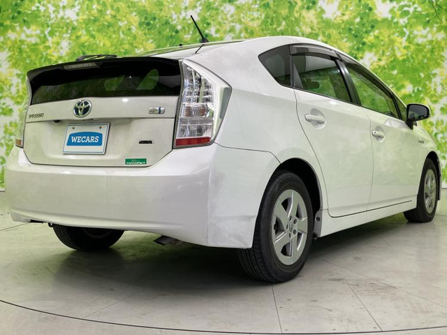 プリウス1.8 S LEDエディション