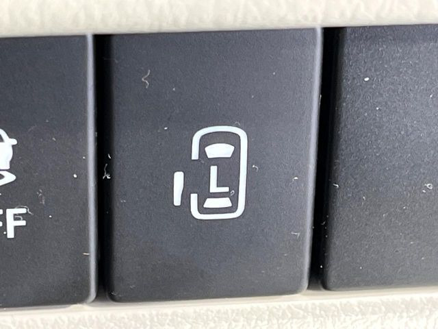 �y�p���[�X���C�h�h�A�z�X�}�[�g�L�[��^�]�Ȃ̃X�C�b�`�ŃX���C�h�h�A�̊J���\���d��������͂����ăh�A���J����K�v�������A���������q�l�ł��A�d���ו��������Ă��鎞�����N�ɊJ���߂ł��܂���