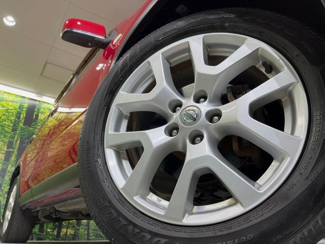 �y����18�C���`�A���~�z�C�[���z�O�ςɃ}�b�`���������A���~�z�C�[���𑕒����Ă���܂��B�e��ЊO�A���~�z�C�[����A�X�^�b�h���X�^�C�����戵�����Ă���܂��B���񂲑��k����������