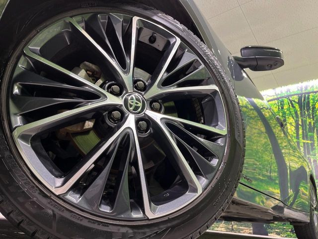 �y����19�C���`�A���~�z�C�[���z�O�ςɃ}�b�`���������A���~�z�C�[���𑕒����Ă���܂��B�e��ЊO�A���~�z�C�[����A�X�^�b�h���X�^�C�����戵�����Ă���܂��B���񂲑��k����������