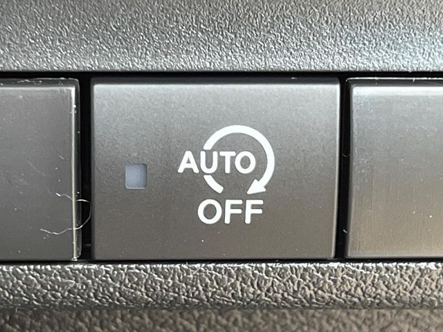 �y�A�C�h�����O�X�g�b�v�z�ԐM����a�؂Œ�Ԃ����ۂɃG���W�����~���A���ʂȔR���̏����}���܂��B�R��������ی�ɂȂ���@�\��G���W���̓u���[�L�𗣂��΍Ďn�����܂��B