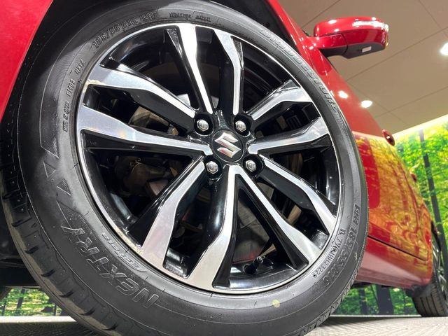 �y����16�C���`�A���~�z�C�[���z�O�ςɃ}�b�`���������A���~�z�C�[���𑕒����Ă���܂��B�e��ЊO�A���~�z�C�[����A�X�^�b�h���X�^�C�����戵�����Ă���܂��B���񂲑��k����������