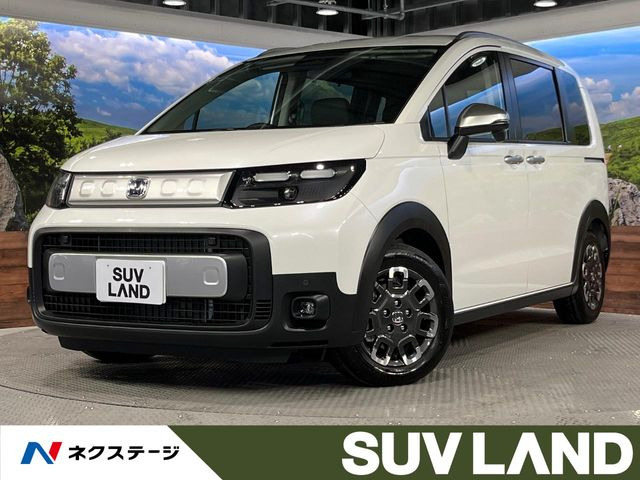 フリード1.5 e:HEV クロスター