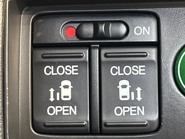 �y�����p���[�X���C�h�h�A�z�X�}�[�g�L�[��^�]�Ȃ̃X�C�b�`�Ō�ȗ����X���C�h�h�A�̊J���\���d��������͂����ăh�A���J����K�v�������A�����Ȃ��q�l�ł��ȒP�ɊJ���߂ł����K�ł���