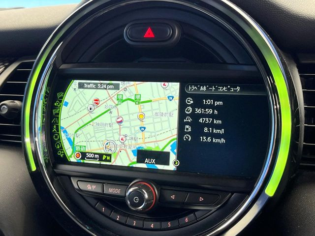 �������i�r:��̊��̂���i�r�́A����������ԓ������o���Ă���܂��B�I�[�f�B�I�@�\���[�����Ă���܂��̂ŁA�^�]�����y���߂܂���