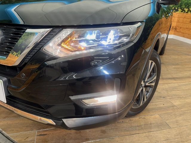 �yLED�w�b�h���C�g�z���V����ԑ��s�����ǍD�Ȏ��E���m�ۂ����S���ĉ^�]�ł��鍂�P�xLED�w�b�h���C�g�𑕔�!�_�����x�������A����d�͂��}�����Ă��܂��B