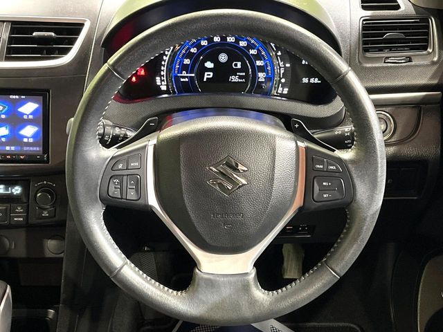 �y�����v�����X�e�A�����O�z�㎿�Ȋv���g�p���邱�ƂŁA��ɂ����������݂ƂĂ��^�]���₷���n���h���ł���