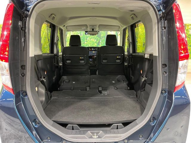 ���i�̂���������ʋ΁A���}���ɏ\���ȉ׎��X�y�[�X���m�ۂ��Ă���܂��B�Z�J���h�V�[�g��|���ƁA�傫�ȉו��̐ύڂ��\�ł���