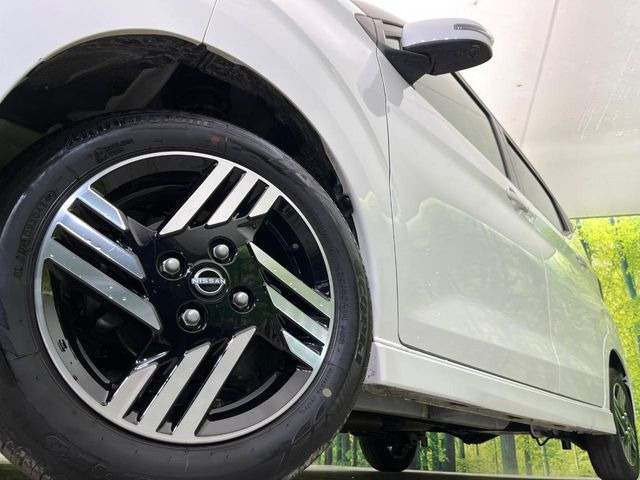 �y����14�C���`�A���~�z�C�[���z�O�ςɃ}�b�`���������A���~�z�C�[���𑕒����Ă���܂��B�e��ЊO�A���~�z�C�[����A�X�^�b�h���X�^�C�����戵�����Ă���܂��B���񂲑��k����������