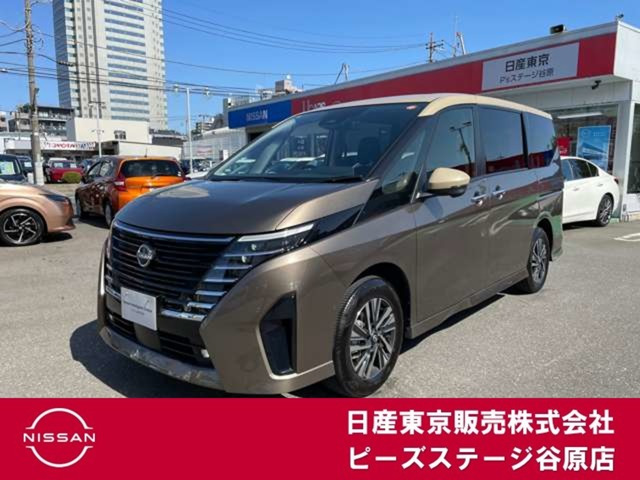 セレナ1.4 e-4ORCE ハイウェイスターV 4WD