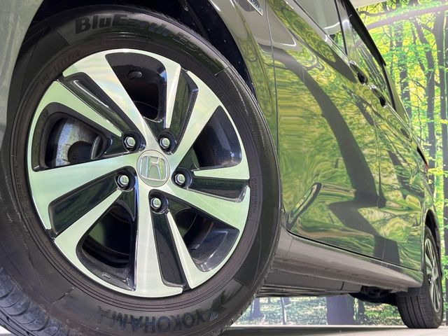 �y����15�C���`�A���~�z�C�[���z�O�ςɃ}�b�`���������A���~�z�C�[���𑕒����Ă���܂��B�e��ЊO�A���~�z�C�[����A�X�^�b�h���X�^�C�����戵�����Ă���܂��B���񂲑��k����������