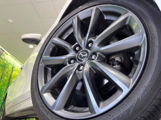 �y����18�C���`�A���~�z�C�[���z�O�ςɃ}�b�`���������A���~�z�C�[���𑕒����Ă���܂��B�e��ЊO�A���~�z�C�[����A�X�^�b�h���X�^�C�����戵�����Ă���܂��B���񂲑��k����������