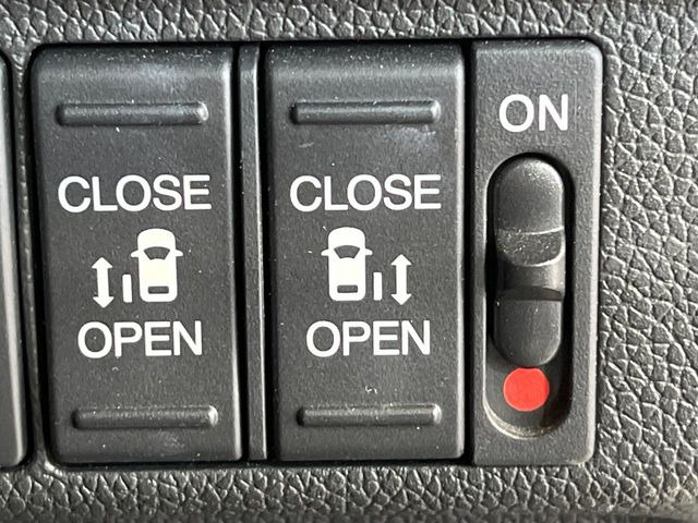 �y�����p���[�X���C�h�h�A�z�X�}�[�g�L�[��^�]�Ȃ̃X�C�b�`�Ō�ȗ����X���C�h�h�A�̊J���\���d��������͂����ăh�A���J����K�v�������A�����Ȃ��q�l�ł��ȒP�ɊJ���߂ł����K�ł���