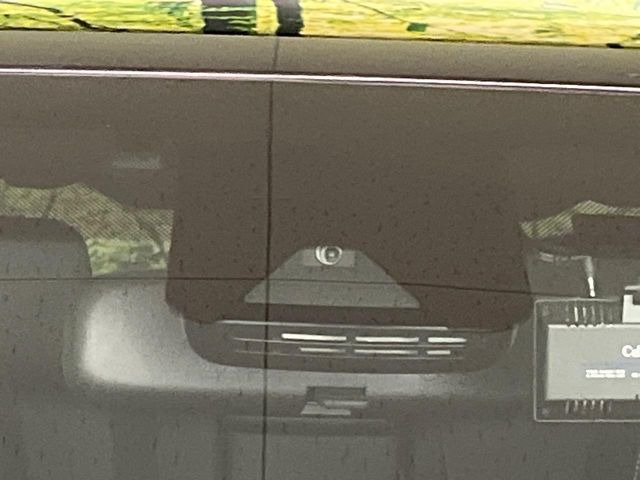 �y�g���^�Z�[�t�e�B�Z���X�z���s���ɑO���̎ԗ�����F�����A�Փ˂������Ȏ��͌x��ƃu���[�L�ŏՓˉ���Ɣ�Q�y�����A�V�X�g�B�����S�Ƀh���C�u�����y���݂��������܂��B