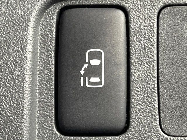 �y�p���[�X���C�h�h�A�z�X�}�[�g�L�[��^�]�Ȃ̃X�C�b�`�ŃX���C�h�h�A�̊J���\���d��������͂����ăh�A���J����K�v�������A���������q�l�ł��A�d���ו��������Ă��鎞�����N�ɊJ���߂ł��܂���