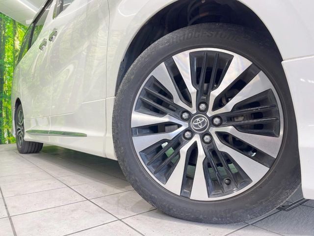 �y�����I�v�V����18�C���`�A���~�z�C�[���z�����I�v�V�����z�C�[���𑕒��B���s���\�̌���ɉ����A�O�ς����X�^�C���b�V���ɂȂ��Ă��܂��B