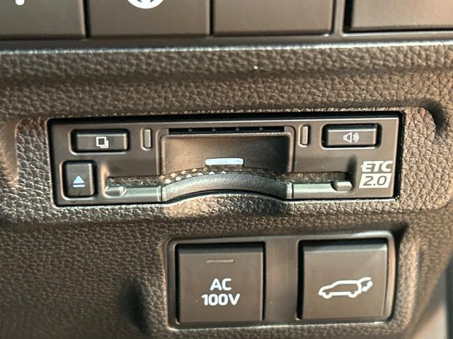 �y�A�N�Z�T���[�R���Z���g�z�L�����v��X�|�[�c�A�A�E�g�h�A�ł̃A�N�e�B�r�e�B�͂������A�ЊQ�E��d�̍ۂɏ����ɂ��Ȃ�AC100V�R���Z���g�𑕔���P�[�^�C��^�u���b�g�A�Q�[���@��̏[�d�ɂ���