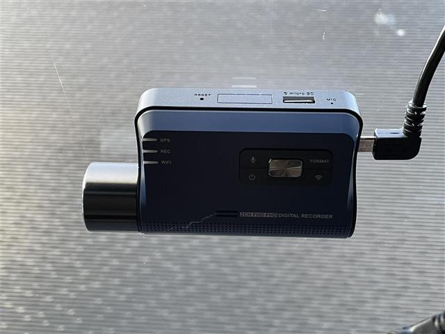 XC60B5 AWD インスクリプション 4WD