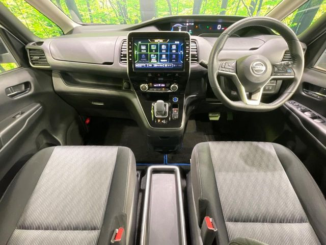 セレナ1.2 e-POWER ハイウェイスターV