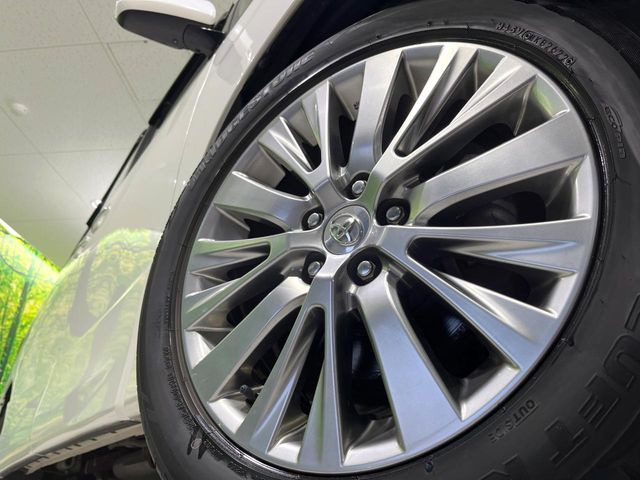 �y����18�C���`�A���~�z�C�[���z�O�ςɃ}�b�`���������A���~�z�C�[���𑕒����Ă���܂��B�e��ЊO�A���~�z�C�[����A�X�^�b�h���X�^�C�����戵�����Ă���܂��B���񂲑��k����������