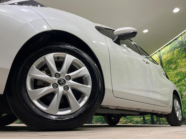 �y����15�C���`�A���~�z�C�[���z�O�ςɃ}�b�`���������A���~�z�C�[���𑕒����Ă���܂��B�e��ЊO�A���~�z�C�[����A�X�^�b�h���X�^�C�����戵�����Ă���܂��B���񂲑��k����������