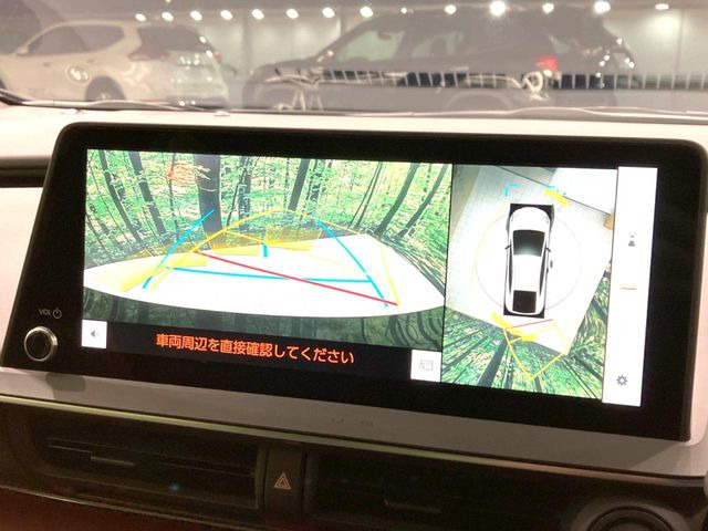 �y�p�m���~�b�N�r���[���j�^�[�z��p�̃J�����ɂ��A�ォ�猩���낵���悤�Ȏ��_��360�x�N���}�̎��͂��m�F���邱�Ƃ��ł��܂������p�������m�F���₷���A�����ꏊ�ł̐؂�Ԃ��⒓�Ԃ��X���[�Y�ɍs���܂��B