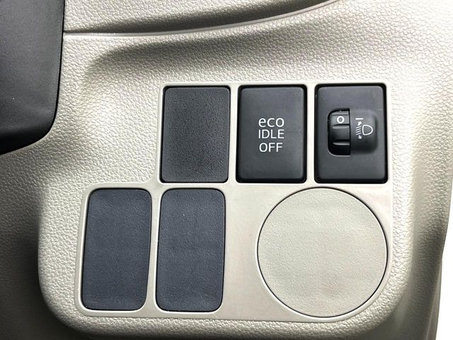 �y�A�C�h�����O�X�g�b�v�z�ԐM����a�؂Œ�Ԃ����ۂɃG���W�����~���A���ʂȔR���̏����}���܂��B�R��������ی�ɂȂ���@�\��G���W���̓u���[�L�𗣂��΍Ďn�����܂��B