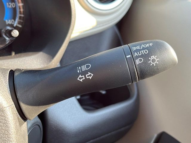 �y�I�[�g���C�g�z����̖��邳�ɉ����Ď����Ńw�b�h���C�g�̓_���E�������ł���@�\�ł�!���C�g�̕t���Y��E�����Y��Ȃǂ������Ȃ�A�J�̓���[���̑��s�����S!�g���l���ʉߎ����֗��ł��ˁ�