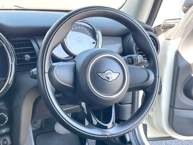 ���n���h�����̃X�������Ȃ��A���ꂢ�ȏ�Ԃ��ێ����Ă���܂��B�e�X�C�b�`���̓�����m�F�ς݂ł��B