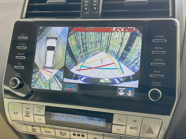 �y�p�m���~�b�N�r���[���j�^�[�z��p�̃J�����ɂ��A�ォ�猩���낵���悤�Ȏ��_��360�x�N���}�̎��͂��m�F���邱�Ƃ��ł��܂������p�������m�F���₷���A�����ꏊ�ł̐؂�Ԃ��⒓�Ԃ��X���[�Y�ɍs���܂��B