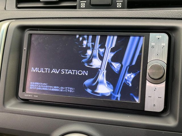 �y�����i�r�z�l�C�̏����i�r�𑕔����Ă���܂��B�i�r�̎g���₷���͂������A�I�[�f�B�I�@�\���[��!�L�����v�◷�s�͂������A�ʋ΂┃�����ȂǕ��i�̃h���C�u���y�����Ȃ�͂���