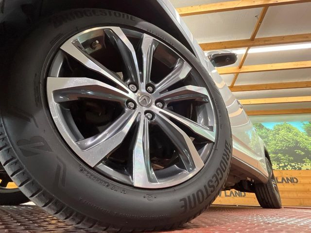 �y����20�C���`�A���~�z�C�[���z�O�ςɃ}�b�`���������A���~�z�C�[���𑕒����Ă���܂��B�e��ЊO�A���~�z�C�[����A�X�^�b�h���X�^�C�����戵�����Ă���܂��B���񂲑��k����������